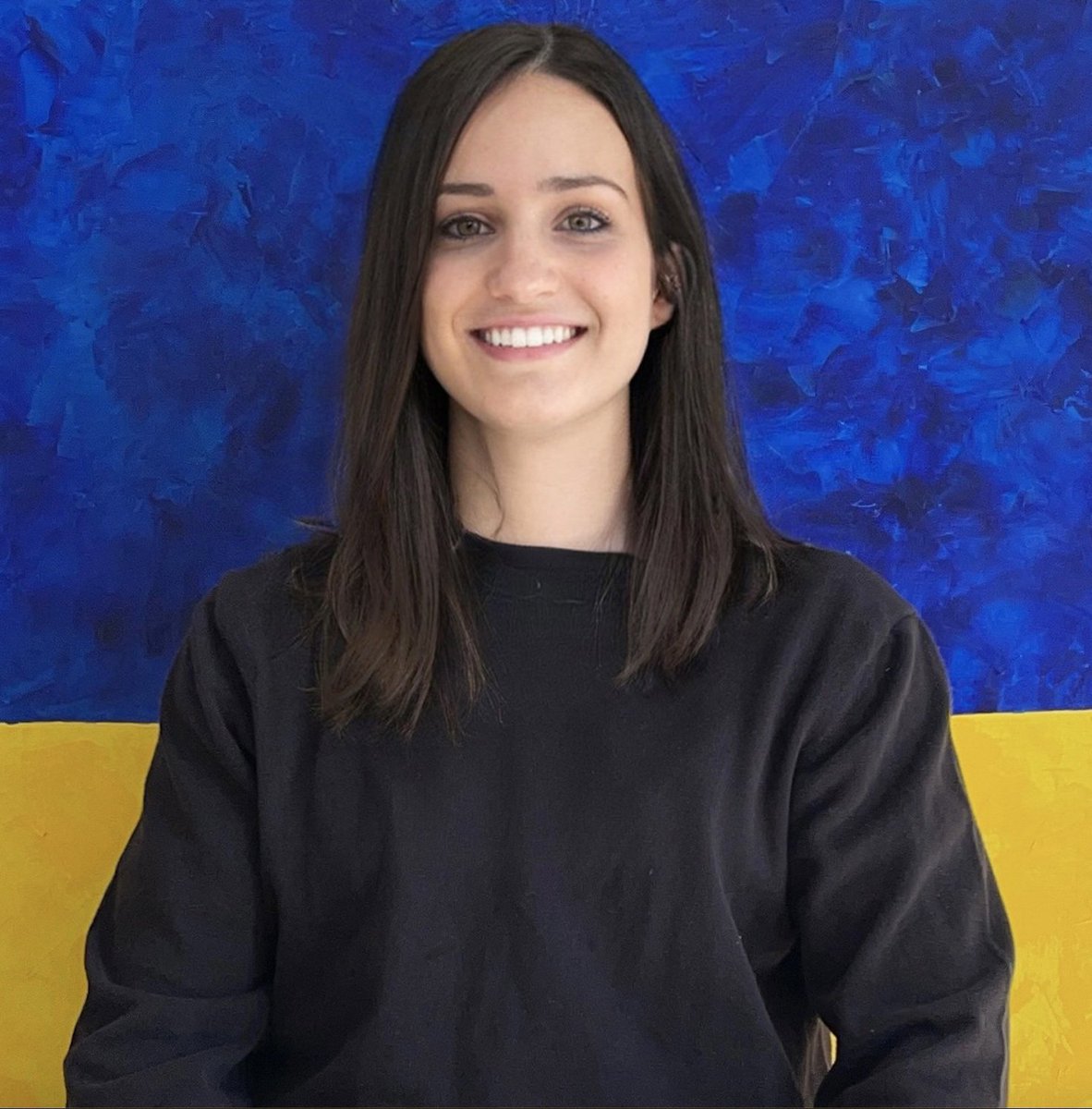 populistmoment's tweet photo. @IAPonomarenko RIP Elena Bereza. This young Ukrainian artist painted the Ukrainian flag on any surface she could find from canvas to buildings and vehicles in recent weeks. Elena is gone, but her bright and colorful paintings live on as a symbol of Ukrainian sovereignty. https://t.co/iFmVQn1yfA
