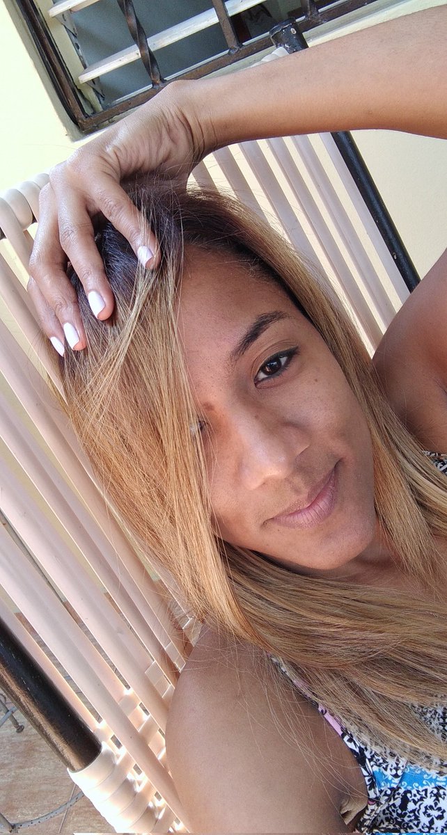 LetymDiaz's tweet photo. No filtro, no maquillaje, low profile! Feliz Domingo!!! https://t.co/W7mJXRnt4w