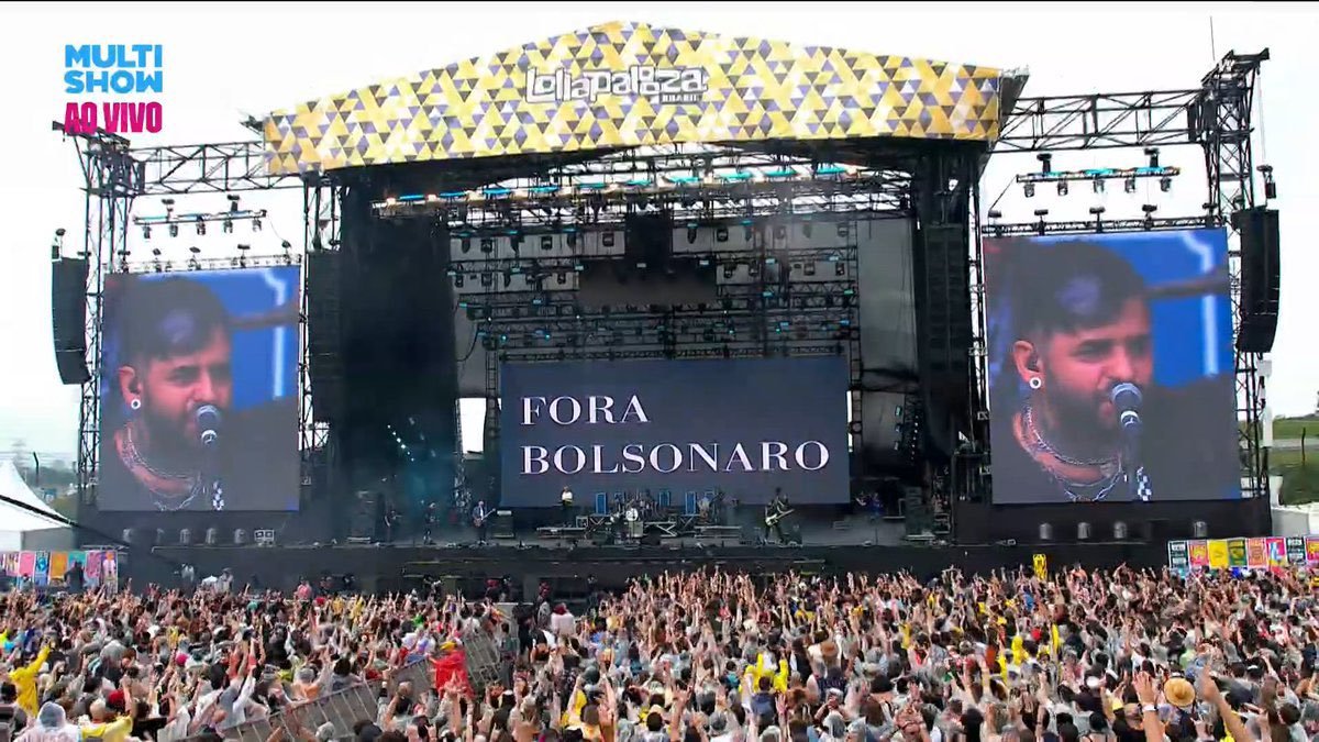 O presidente tá bravo e não quer você compartilhando essa imagem! <a href="/fresnorock/">Fresno</a> no #Lollapalooza2022 #CensuraNuncaMais #ForaBolsonaro