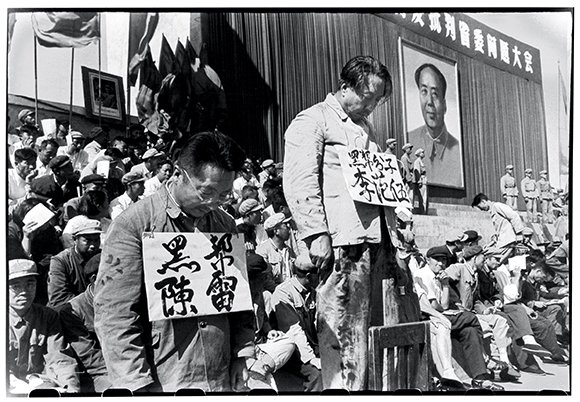 chinese_think's tweet photo. P1: Chinese kindergarden kids lined up, taped with QR codes, waiting for covid test, 2022.
P2: Cultural revolution, 1970s.
Something never changes.
#TheGreatTranslationMovement 
#大翻译运动 https://t.co/jND6rMa9iA
