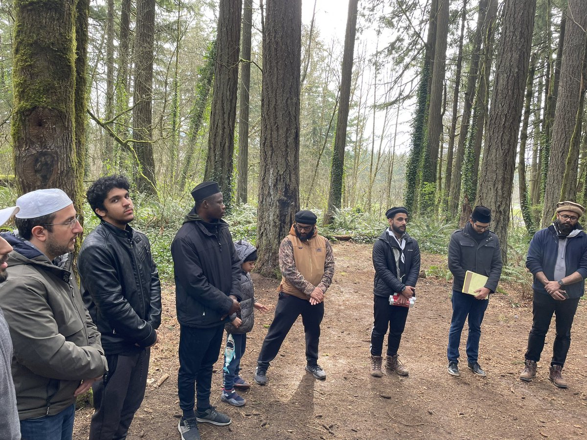 MKA_Seattle's tweet photo. Closing scenes from annual MKA Ijtema Seattle and Portland.Three days of faith inspiring stories, long brotherly chats and hiking.JazakAllah @MurabbiDibba sb for your presence.
Here are a few highlights. @MKA_USA 
@MKA_RTP 
#muslimyouth
#unitythroughfaith
#loveforallhatredfornone https://t.co/3TfJhiQicc