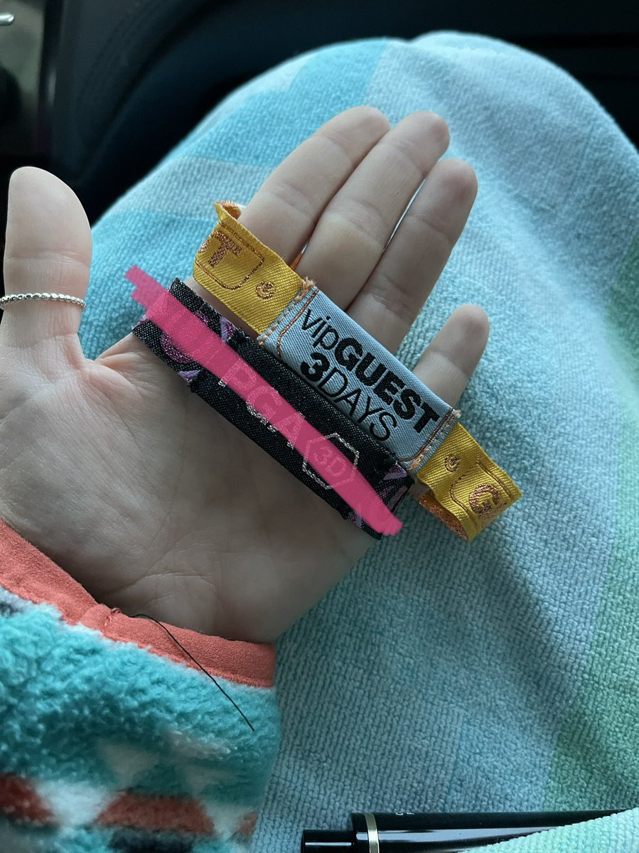 Taylorleedaly's tweet photo. One VIP ultra ticket for sale. Used for entry for two days but can’t go today due to work. #ultra #ultramusicfestival #UMF #Ultra2022 https://t.co/We9eZgCsAZ