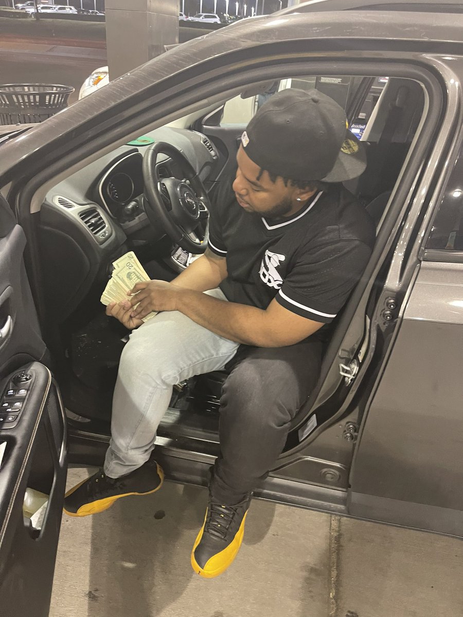 the_dream98's tweet photo. I am that guy for real must I remind you?🤨 https://t.co/BRzGzZsYVz