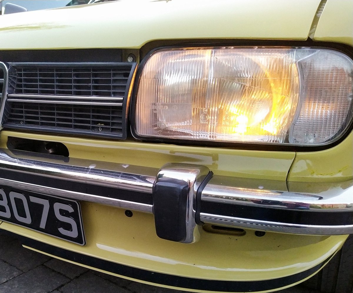 A couple of 'normal' old classic car fixes on the #ElectricAlfasud today, a jammed window regulator and an old school headlight earthing issue.
