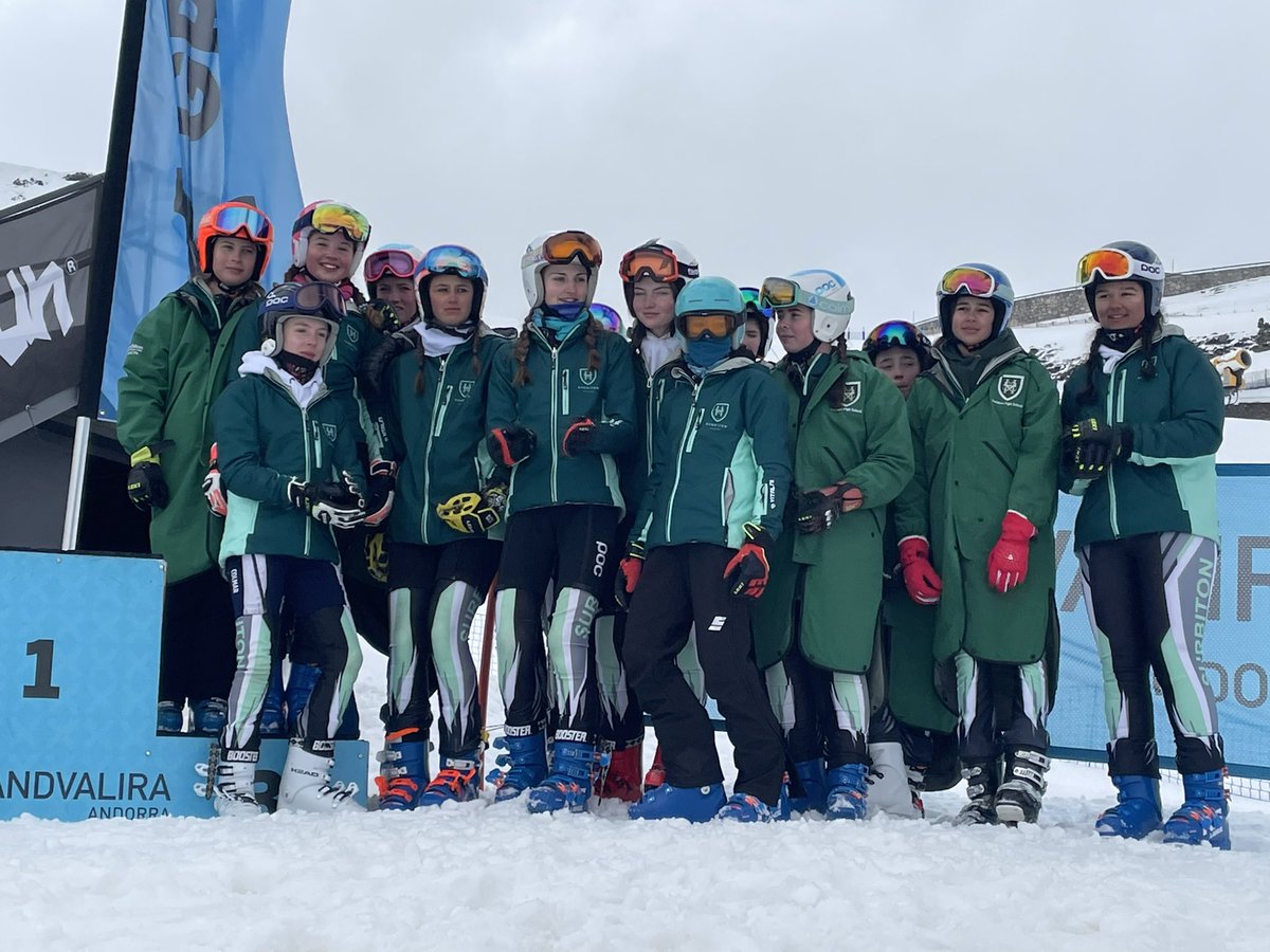 SurbitonSki's tweet photo. That’s a wrap for the Interschools 2022!! Can’t explain how great it was to be back out in the mountains again and super proud that @SurbitonHigh finished 3rd overall school. Congratulations to @NewHallSki and @SHHSforGirls 🥉💚 https://t.co/psVxzDuK2I