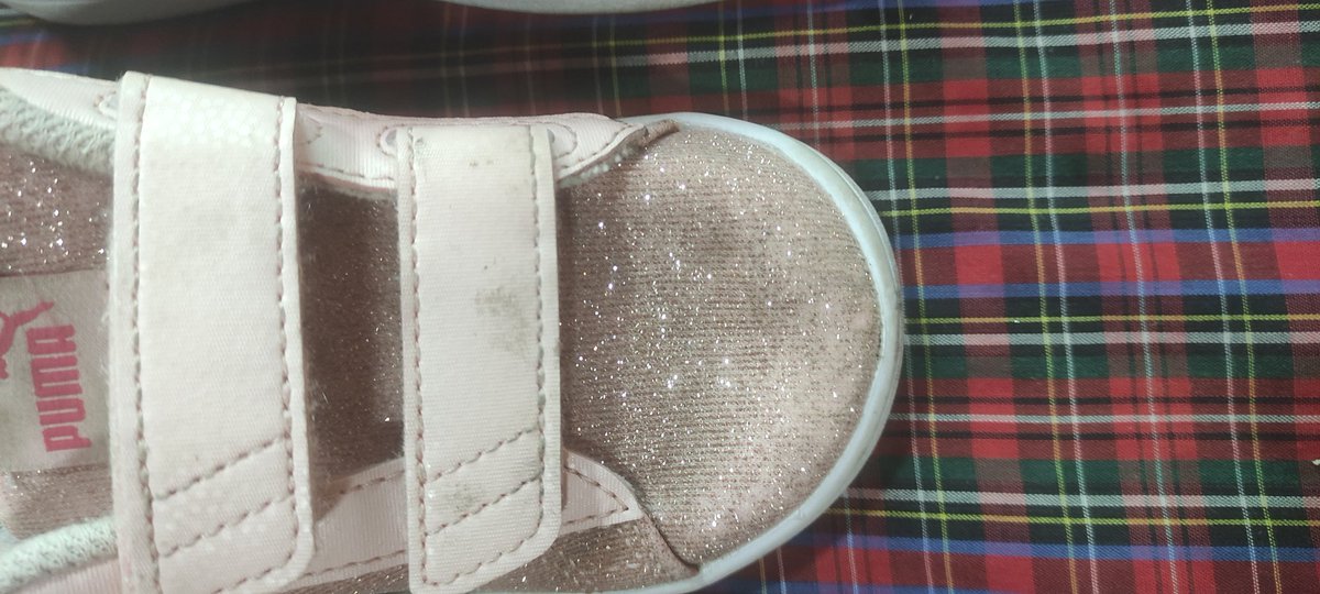 Gabrielitaccas's tweet photo. @tiendas_paris que clase de política tienen como tienda, ya que hoy fue a realizar un cambio y debo esperar 5 días Avilés para ver si lo aceptan ya que compré unas zapatillas para mi hija de dos años y en ningún documento dice que debo esperar y mandar fotos del producto para cam https://t.co/zHMHnayv3U