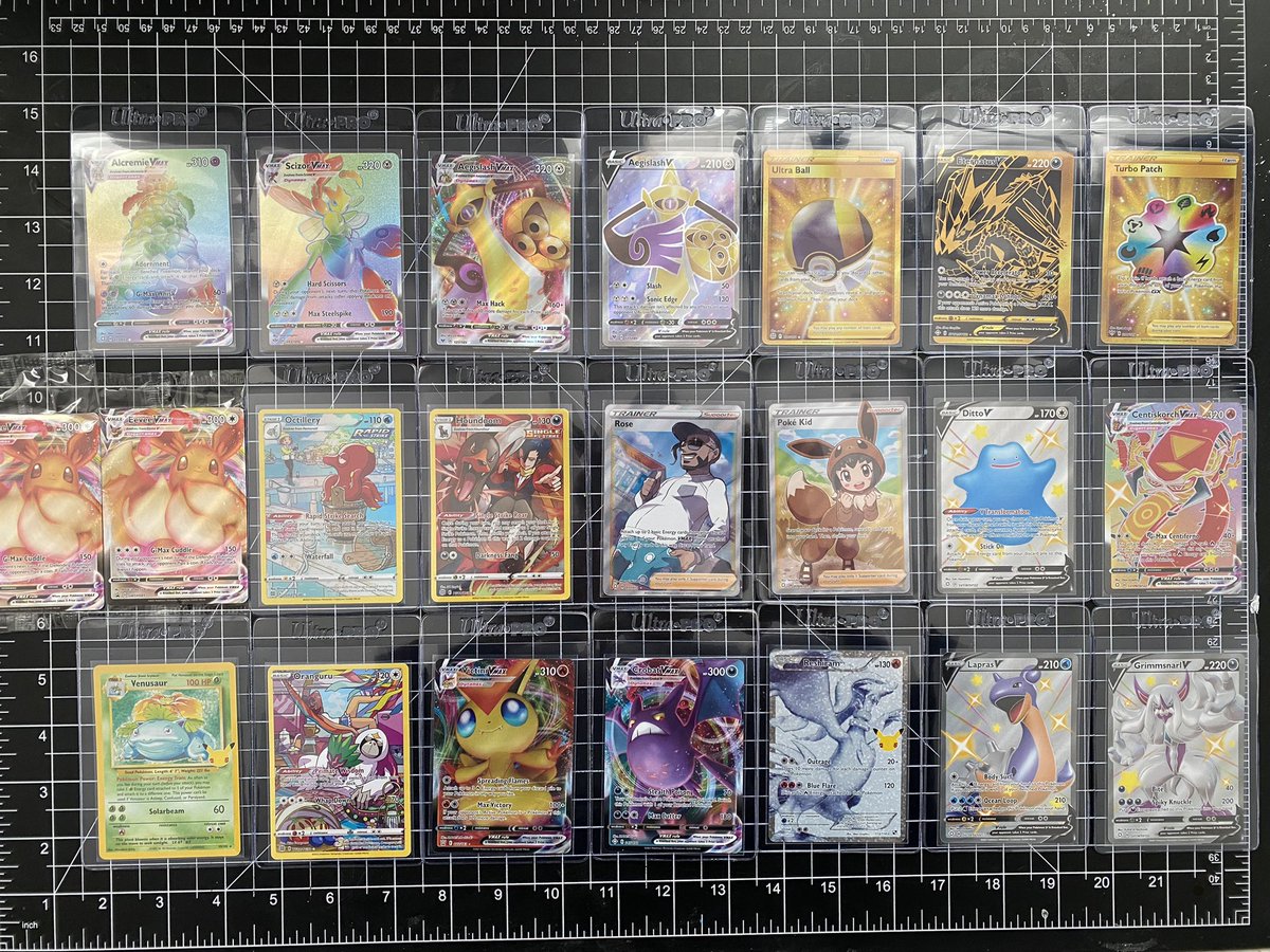 ShinyLuckAlfred's tweet photo. Full pics of all the hits from yesterdays stream! #pokemontcg #hits #rainbowrare #goldrare #secretrare https://t.co/06AyNfJEKa