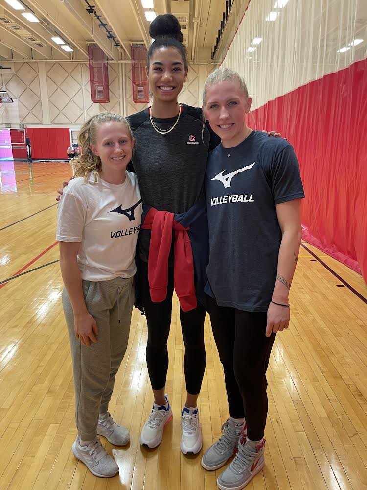 AUVB 🤝 Women's National Team Open Program

Full Story ➡️ bit.ly/3II7qBu

#BuildingChampions