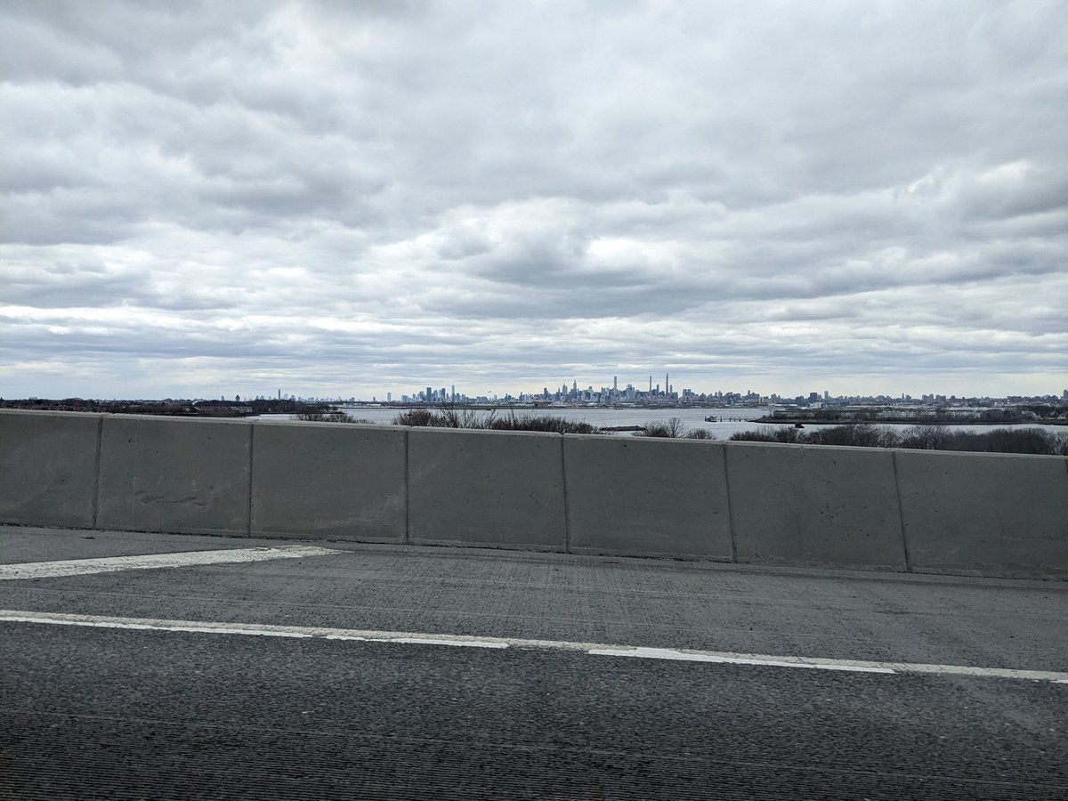 DanAshbaughWPM's tweet photo. 3rd trip to NYC. Always land at an airport then drive away. Next time I think I'll check out what all these interesting buildings are. https://t.co/ZaEU1DdSdV