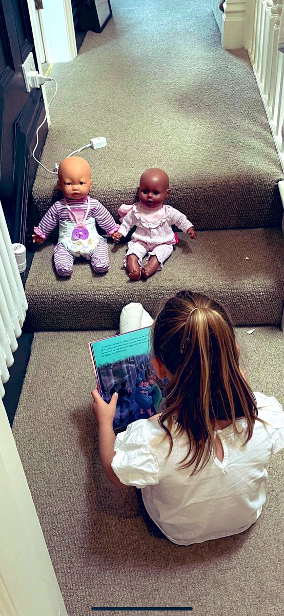 huttonschocs's tweet image. Happy Mother’s Day ladies 🌸… we hope your feet are up after a gorgeous day in the sunshine 🌸 #SweetP #beingmummy #MothersDay2022 🌸