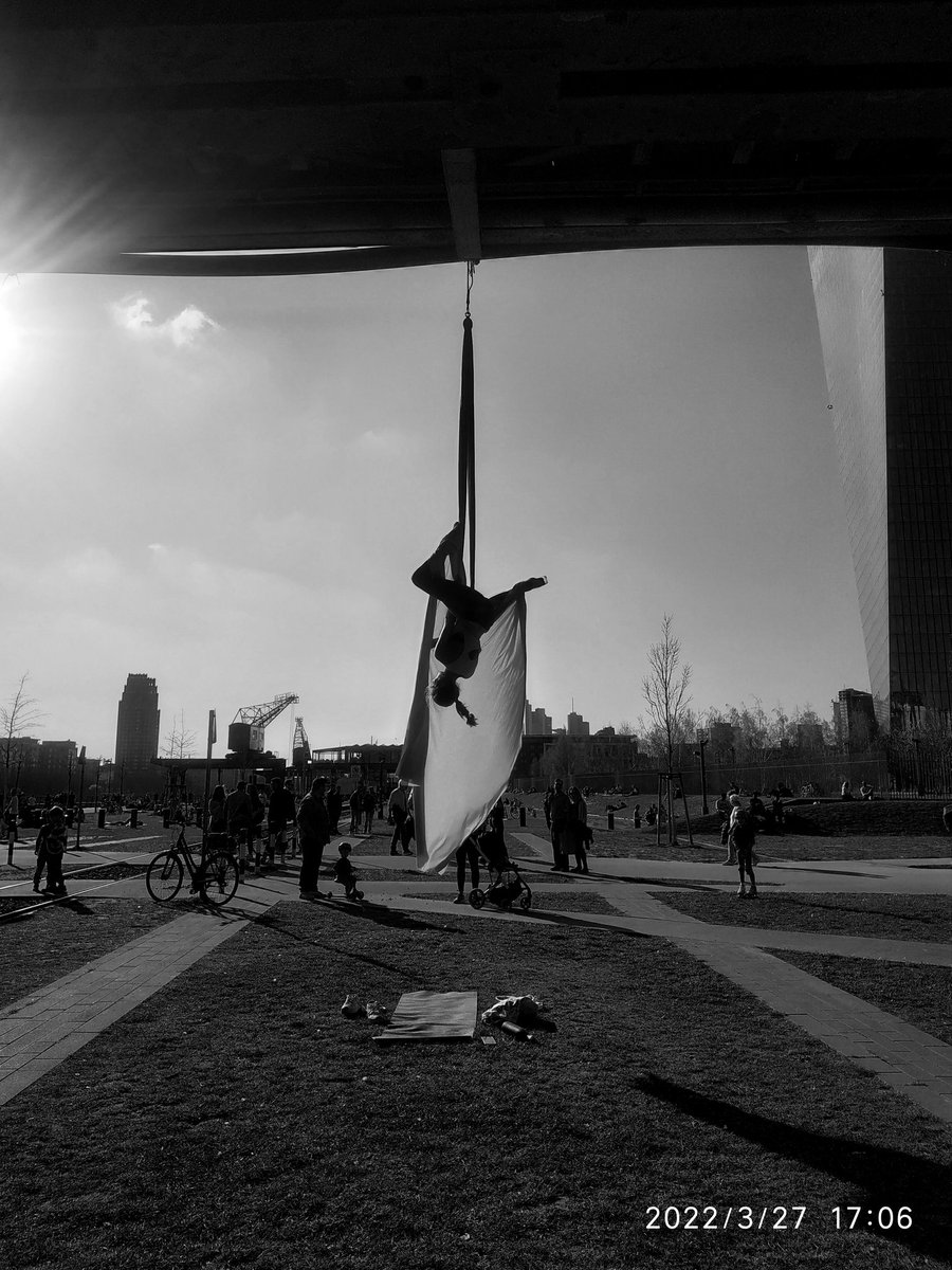 vonostend68's tweet photo. frankfurt/hafenpark. https://t.co/tJlVhCouxw