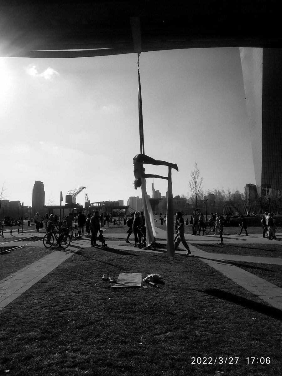 vonostend68's tweet photo. frankfurt/hafenpark. https://t.co/tJlVhCouxw