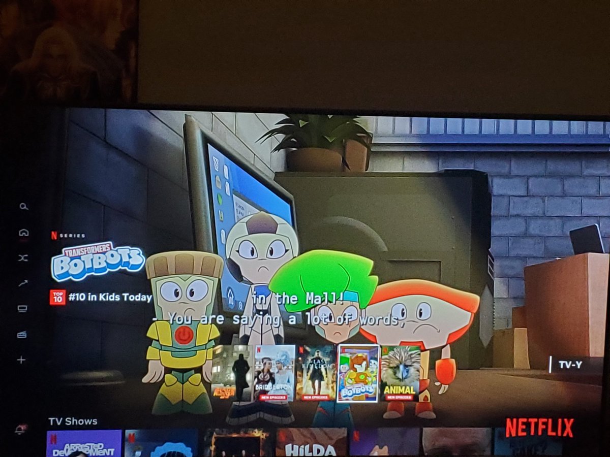 Currently, #TransformersBotBots is sitting at #10 on Netflix for kids. Haven't seen it myself, but a couple of my mutuals really liked it.