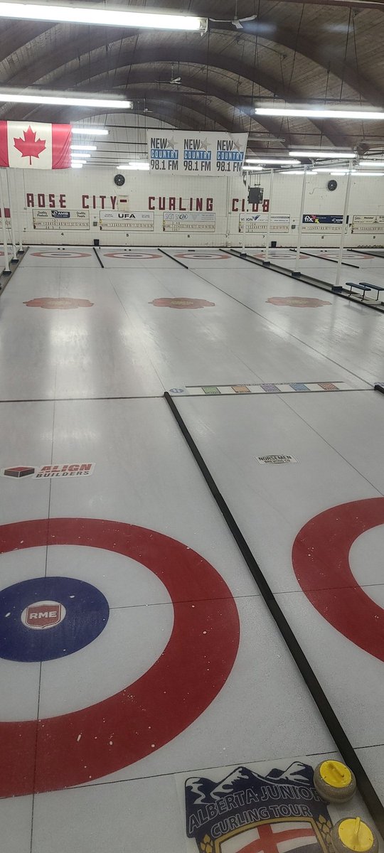 The ice is ready and the final draw is set here at the 2022 Rose City Curling Club's Mens Bonspiel! Stay tuned for the winners of what has been a great weekend so far!