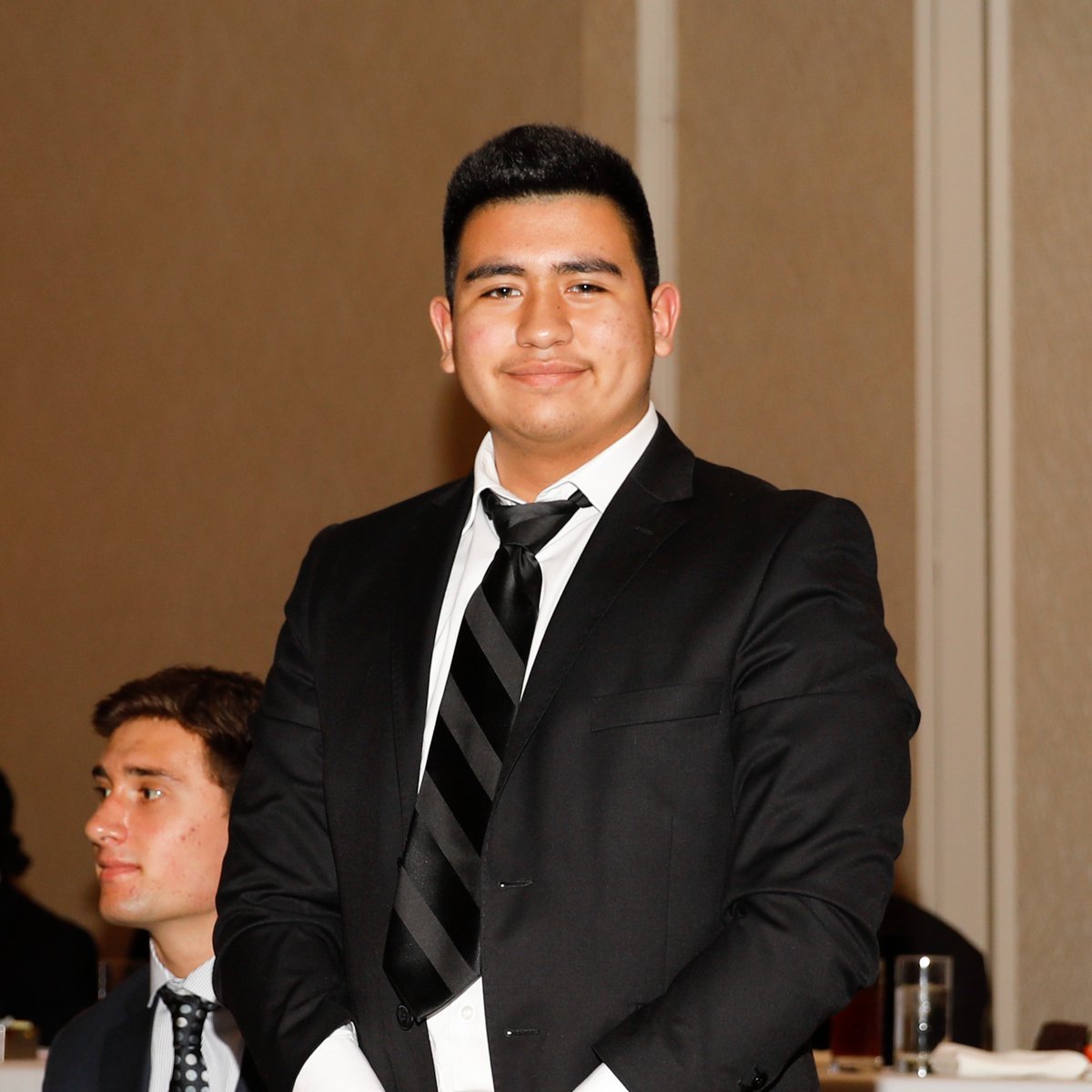 DallasNFF's tweet photo. Damian Martinez was ⁩honored March 20 as one of top HS scholar-athletes in the DFW Metroplex by @DallasNFF for his performance both on the field and in the classroom at @westmesquitehs. https://t.co/V83rTBHlre
