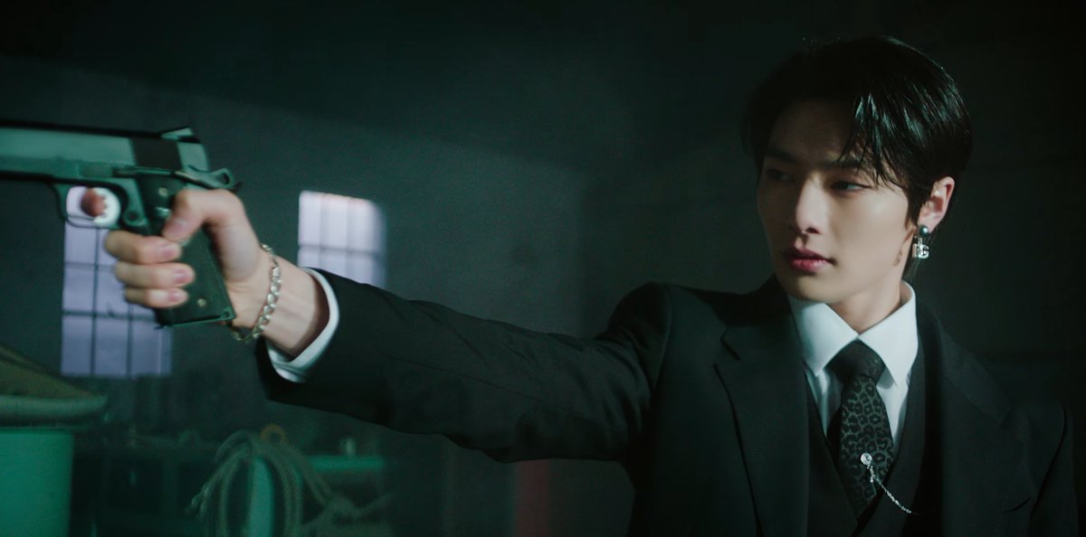 YJGL00KS's tweet photo. —— 땡. https://t.co/IBMnDQI7cu