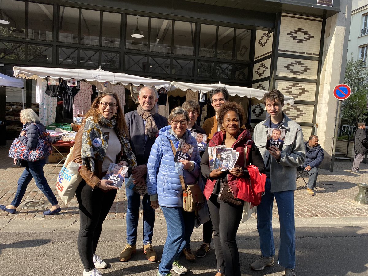 Toujours un plaisir d’aller à votre rencontre à #Levallois pour évoquer les échéances électorales à venir et vous présenter le programme d’<a href="/EmmanuelMacron/">Emmanuel Macron</a> !
#avecvous