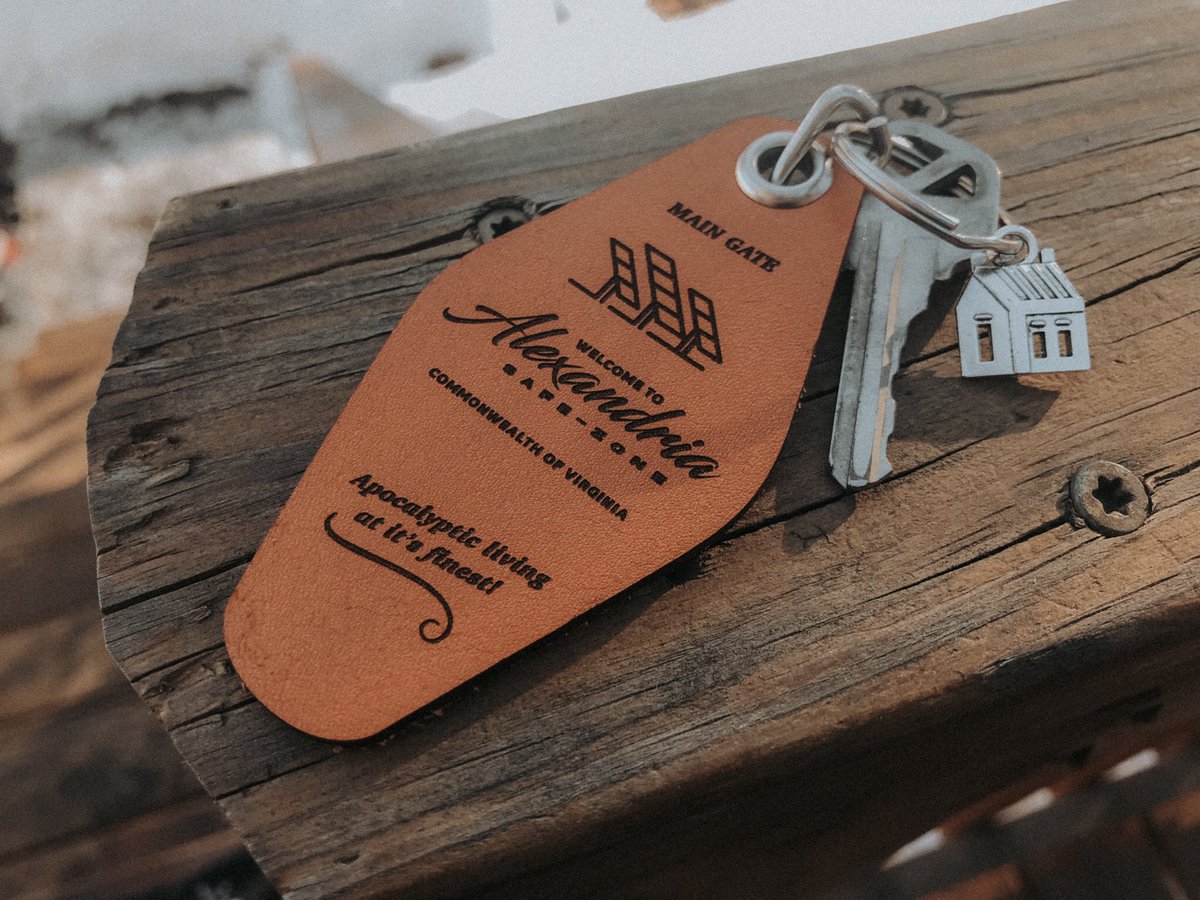 wynthewalker's tweet photo. #GIVEAWAY! 🚨 Since quite a few of you seem to have taken a liking to my Alexandria key-tag design, I’ll be giving one away to a lucky winner! To enter, simply follow me (@wynthewalker) and retweet this post. 

Giveaway ends 4/1! International entries are welcome. 💯 #TWD https://t.co/SPDoUss0Up