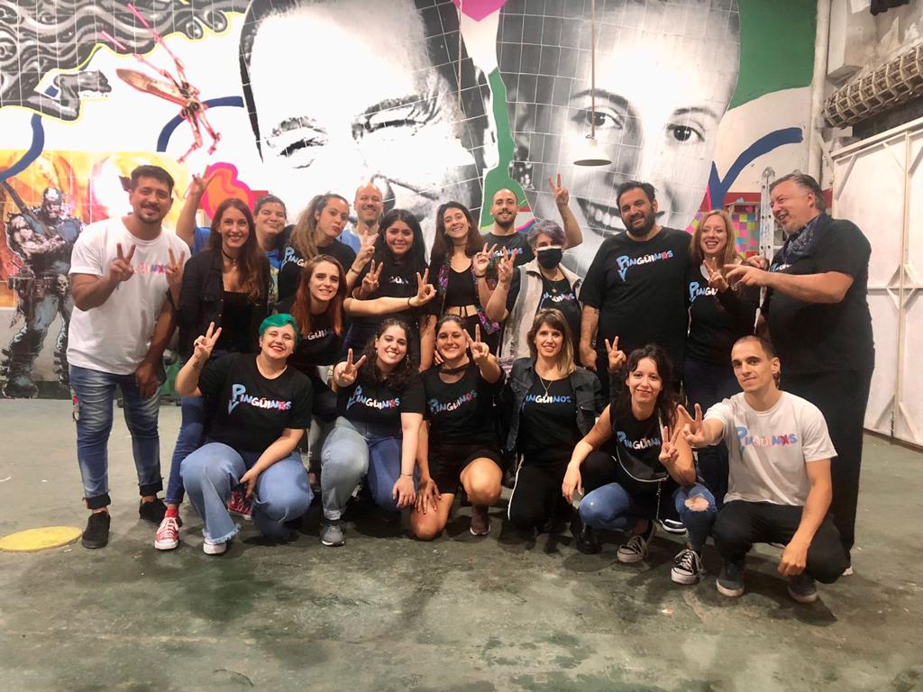 lapinguinos's tweet photo. ¡INAUGURAMOS! 🐧🎊🎉

¡GRACIAS! 

A todos y todas les que vinieron a la inauguración de PERONIA.

Fue una noche muy linda llena de compañeres, peronismo y amor. Además de todas las otras cosas que estuvieron buenísimas. ❤️

¡Estamos felices!

✌🏽🇦🇷 https://t.co/iyVCak8Ty4