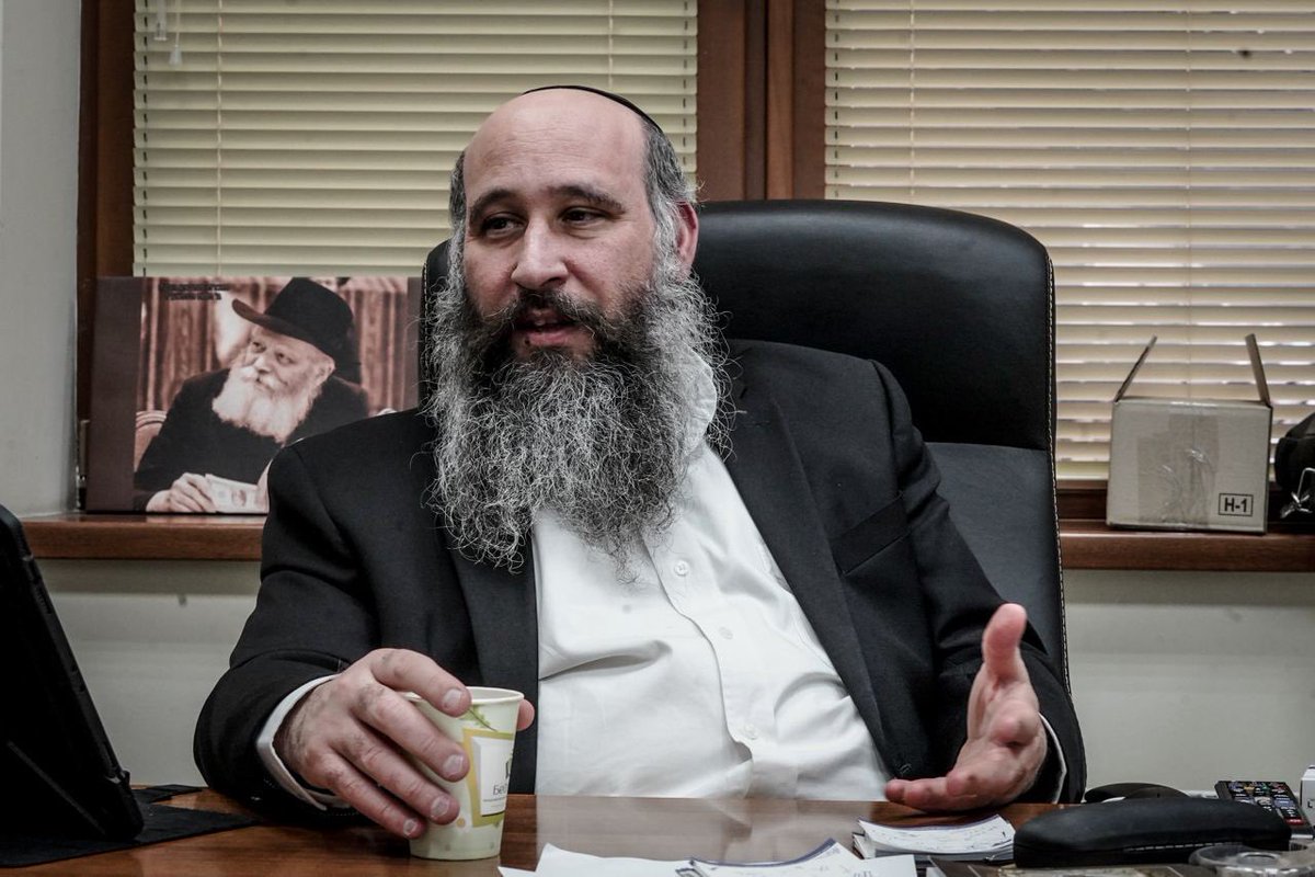 “I came to Dnipro from NYC in 1991.Before I thought about democracy as strive for better life,during the Russian war against Ukraine I truly understood democracy –it’s about the right to choose ourselves,not to be suppressed. Here ppl give their lives for it”—rabbi Meyr Stambler