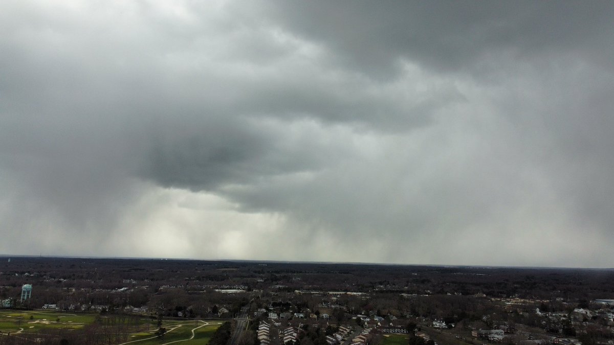 JGodynick's tweet photo. ❄️❄️INBOUND SNOW SQUALL❄️❄️ @News12NJ @ReporterJim @WxmanFranz @Meteor_Mike @MichelePowersWx @AWxNYC https://t.co/Qfg8EqVfvH