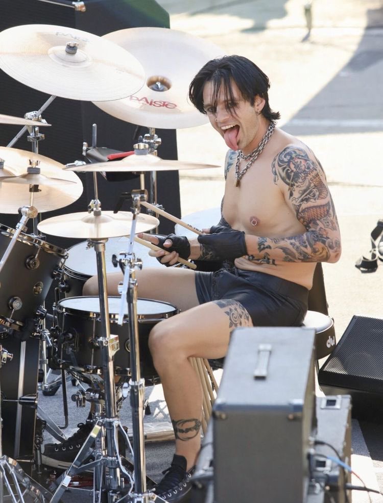 hiraethwinter's tweet image. seductive sunday. 👅💦