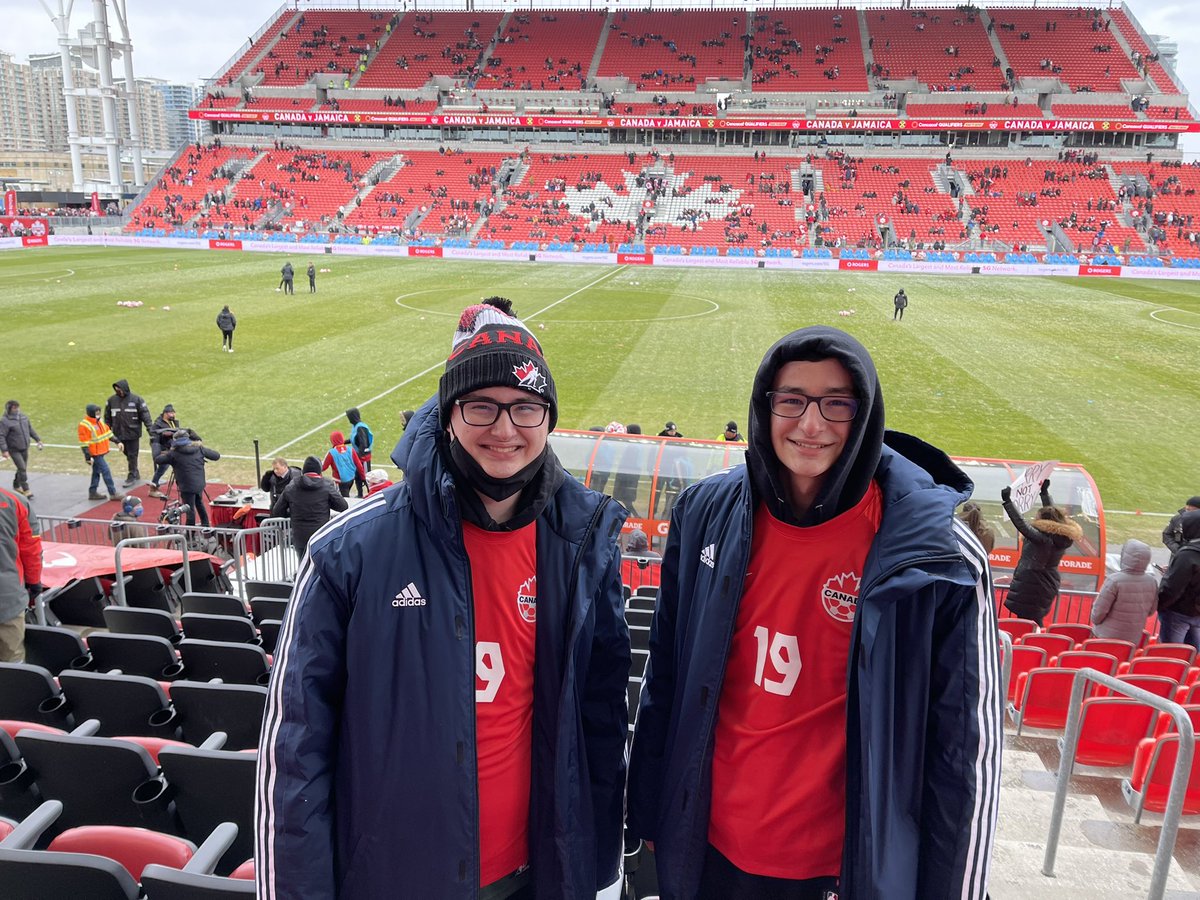 AngieExaggie's tweet photo. Big thanks @sekeresandprice @VicMontagliani @CanadaSoccerEN https://t.co/8FHbzP1sS9