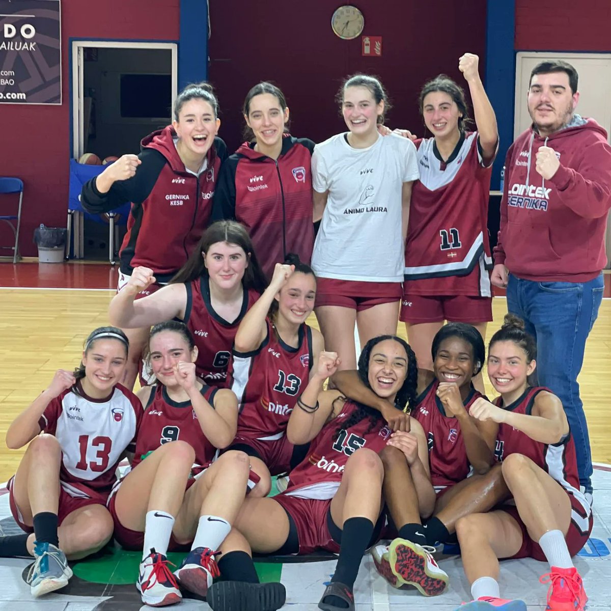 GKesb's tweet photo. El junior Lointek Gernika Ibaizabal consigue el primer billete para el campeonato de España 2002.
Zorionak Neskak!!!
#GutarikoBat https://t.co/mEKdeI9AQm