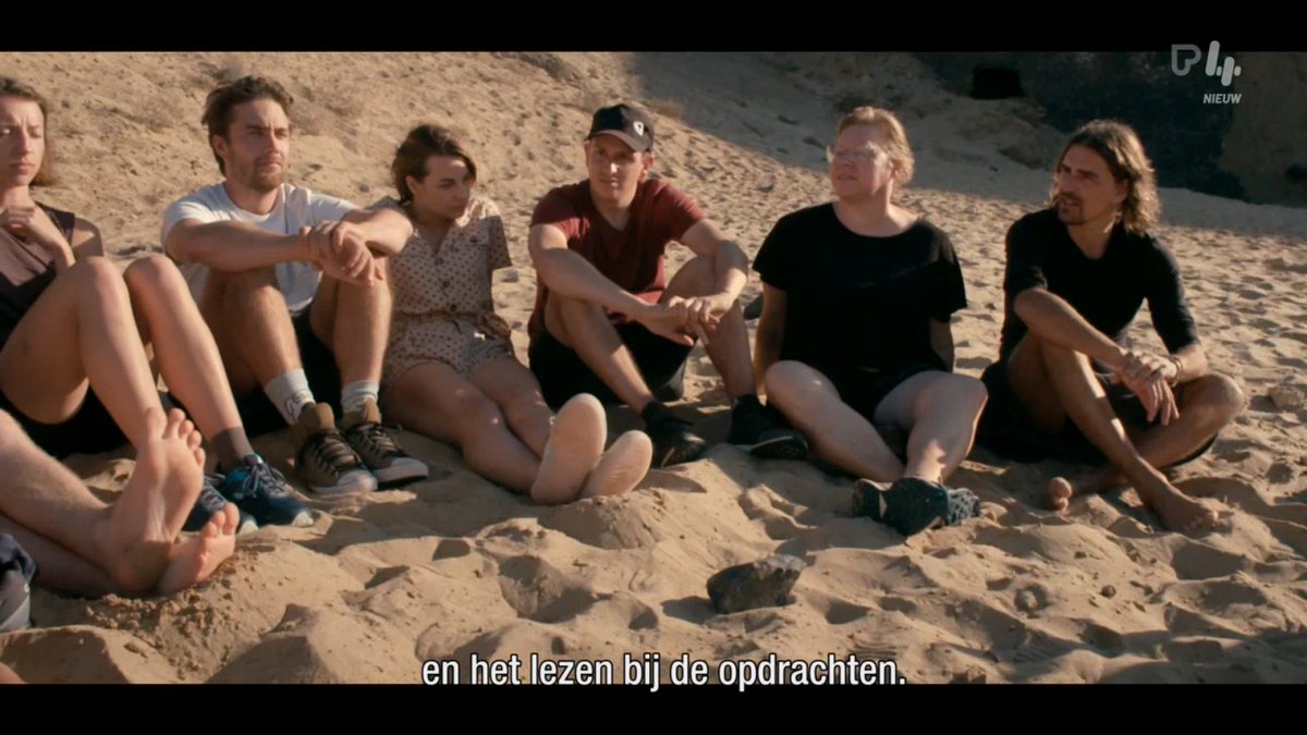JLoeys's tweet photo. #DeMol 
Het valt wel écht niet op dat Nele een leerkracht is https://t.co/98J0hCVT2M