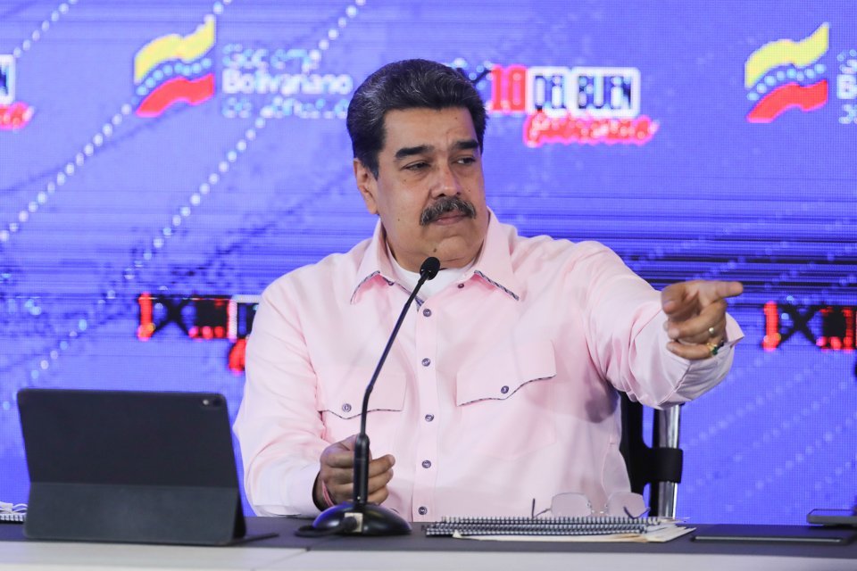 mippci_ven's tweet photo. 📢 Pdte. @NicolasMaduro: Hoy la Revolución Bolivariana es más fuerte, producto de la capacidad que ha tenido para sobreponerse a las agresiones, a las amenazas, a las dificultades, los problemas. Lea más ⏩ https://t.co/ojDwYpPupr https://t.co/0OeU0ZhOK3