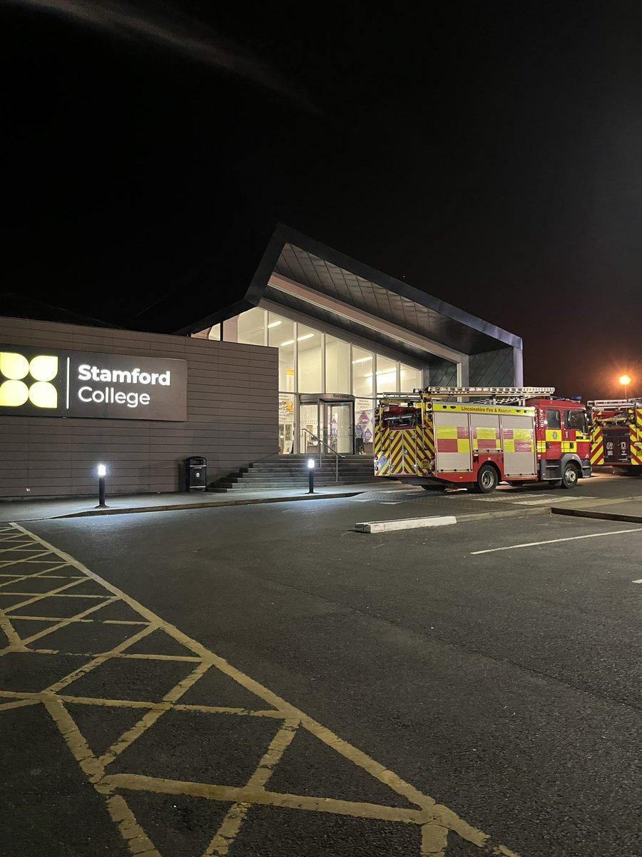 stamfordfireuk's tweet photo. Many thanks @stamfordcolluk for the tour last week.
#prepardness #familiarisation https://t.co/OMvZqTJhRa