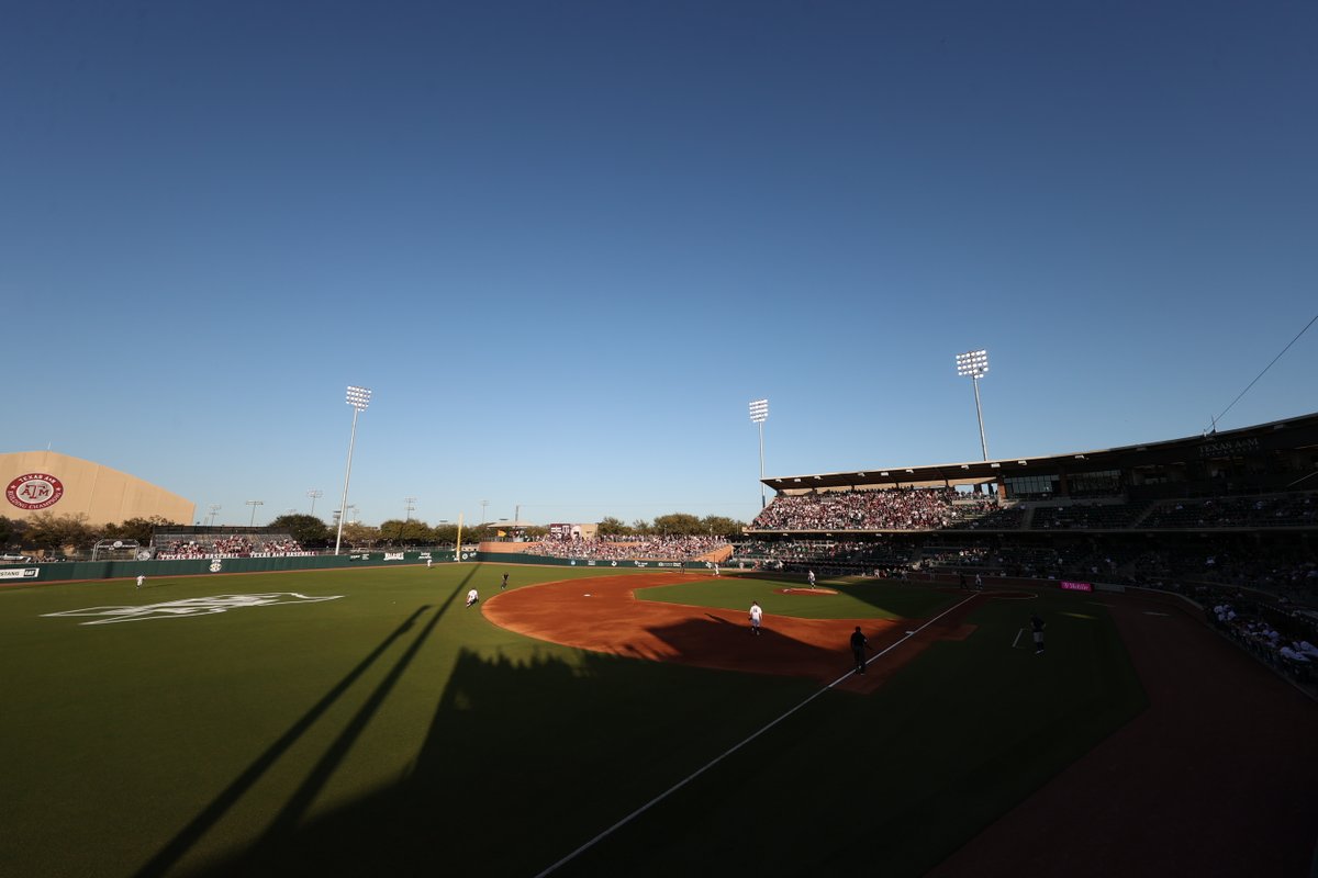 AggieBaseball's tweet photo. THANK YOU 12th MAN!❤️

The three-game series attendance is 19,662. It's the highest three-game series attendance mark at Blue Bell Park. https://t.co/6634VH2iEU