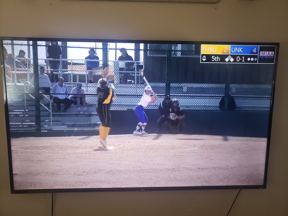 jeffbabl's tweet photo. A quick shoutout to the Lopervision crew yesterday. Three angles and replay. A 10/10 production for the red hot @UNKSoftball.
Special shoutout to Jeni, Josie, Kelsey, and @Mitch_on_Sports for their work. 
Also @alexhammeke and @Jon_Willis_ for the commentary. https://t.co/icqwNJWJZa