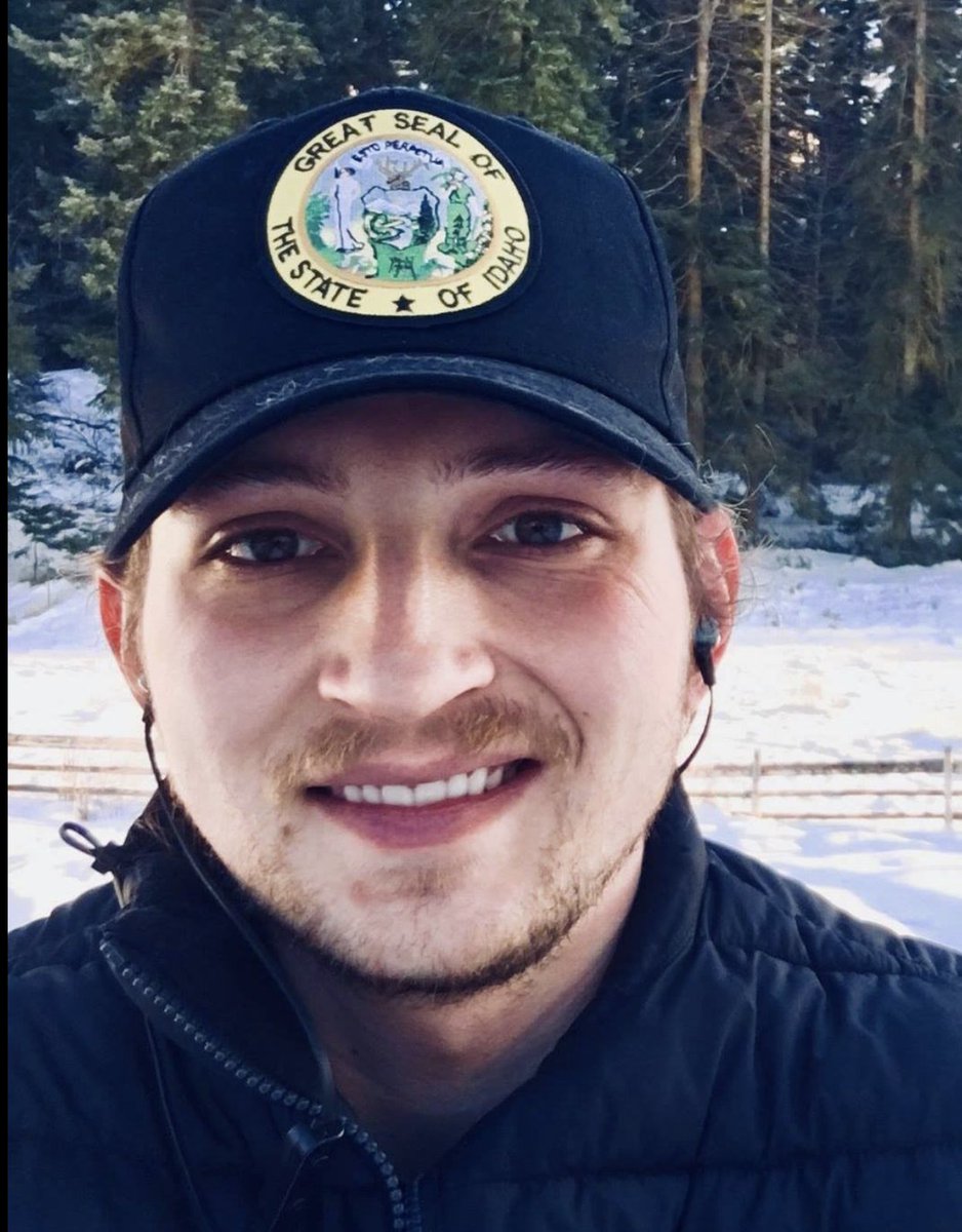 0xDigitalTrace's tweet image. This is the man responsible for the theft of $PRMD token earlier this month. We are sure there are more cases that he has defrauded. If you recognize him, reach out as I can help you report. @PyramidMoney_ #Pyramid #CryptoScam #DoxedScammer #rugpull #SantaBarbara #Idaho