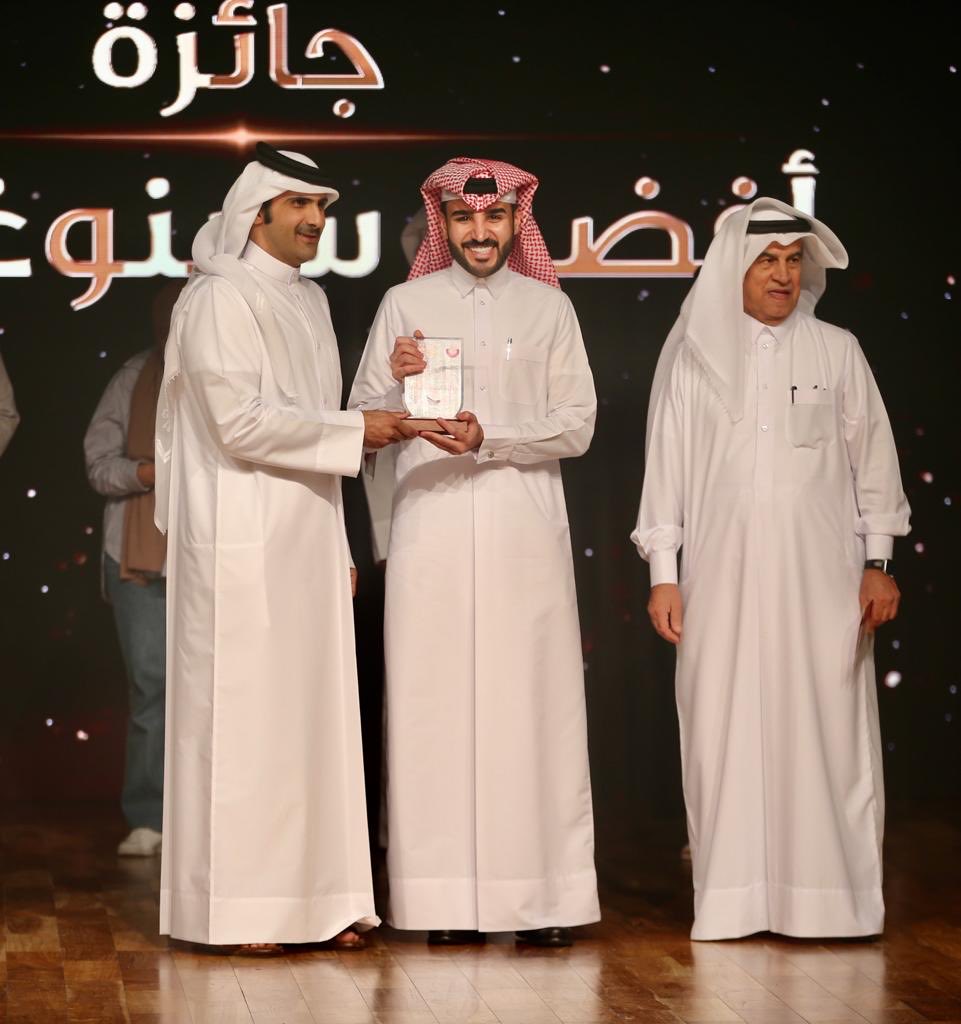تكريم محمد الملا بجائزة أفضل سينوغرافيا عن عرض "ماوراء سنتارا" لجامعة قطر ، ضمن عروض مسرح الجامعات

#وزارة_الثقافة
#مركز_شؤون_المسرح
#مهرجان_الدوحة_المسرحي34
#اليوم_العالمي_للمسرح