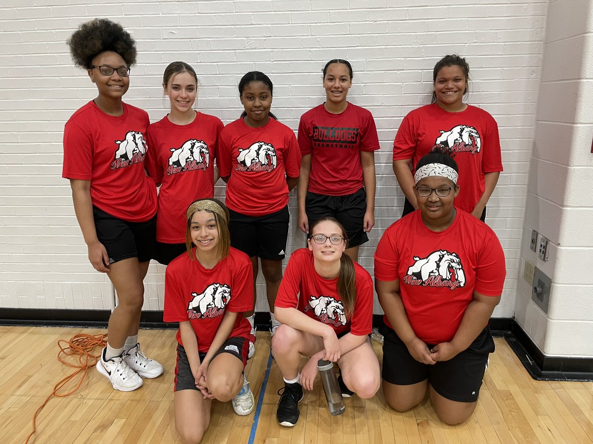 2022 Developmental League is a WRAP! 🔴⚫️

Proud of each of these girls and their improvement over the last 5 weeks. The future of New Albany is bright! ✨😎🏀🐾