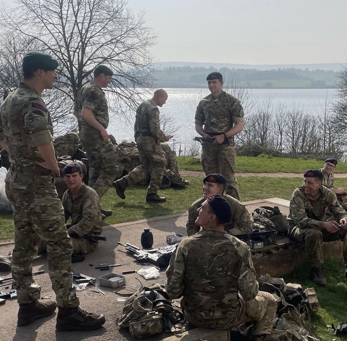 BearGrylls's tweet photo. Spending time with the incredible @RoyalMarines and @RoyalNavy down in Dartmouth. The ethos of courage, determination, cheerfulness in adversity &amp; selflessness, is a powerful symbol of the professionalism and unity that runs deep in UK Forces #nevergiveup https://t.co/gfMgpxfkXu