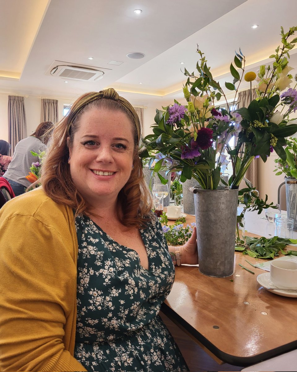 Blossom1979's tweet photo. @Heacham_Manor had fabulous time this mothers day at the bouquet 💐  workshop and afternoon tea #lovelyday https://t.co/6sFLckVjza