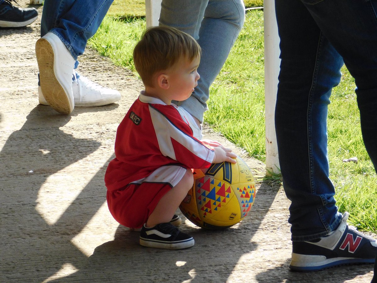 LucyHeal4's tweet photo. @BrislingtonFC biggest fan Ralphy!  Just adorable, he was even shouting "Daddy" What a star!!❤ https://t.co/gZ6ClysRyb