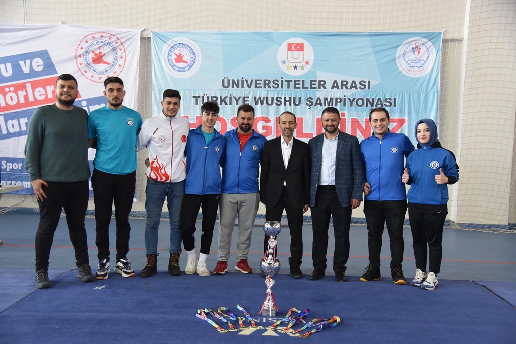 baruedutr's tweet photo. Üniversitemiz Spor Bilimleri Fakültesi öğrencileri Türkiye Wushu Kung Fu Şampiyonasında 6 altın, bir gümüş ve bir de bronz madalya alarak takım halinde birinci oldu.

@twfgovtr 

https://t.co/if5dLUMjPj https://t.co/tnp38m5suJ