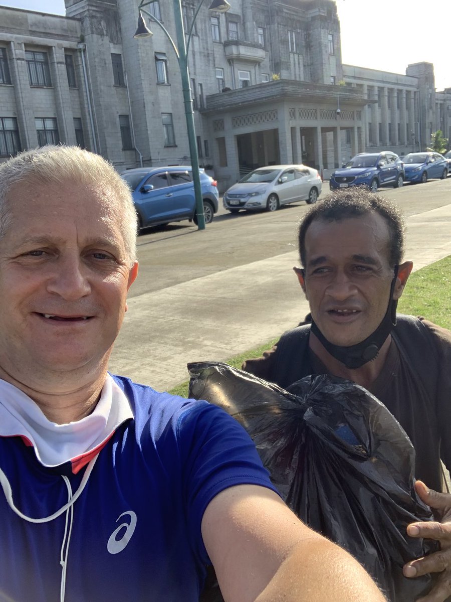PaulWelsh_UK's tweet photo. Stopped to chat with Alipate from Sigatoka. Alipate is a plastic bottle collector. He collects all day every day and cleans the bottles up for his sister who sells juice at Suva market. Awesome. Thanks also to Eldon Eastgate for delivering a supply of refuse sacks #litterrun https://t.co/AQUPpJEU4T