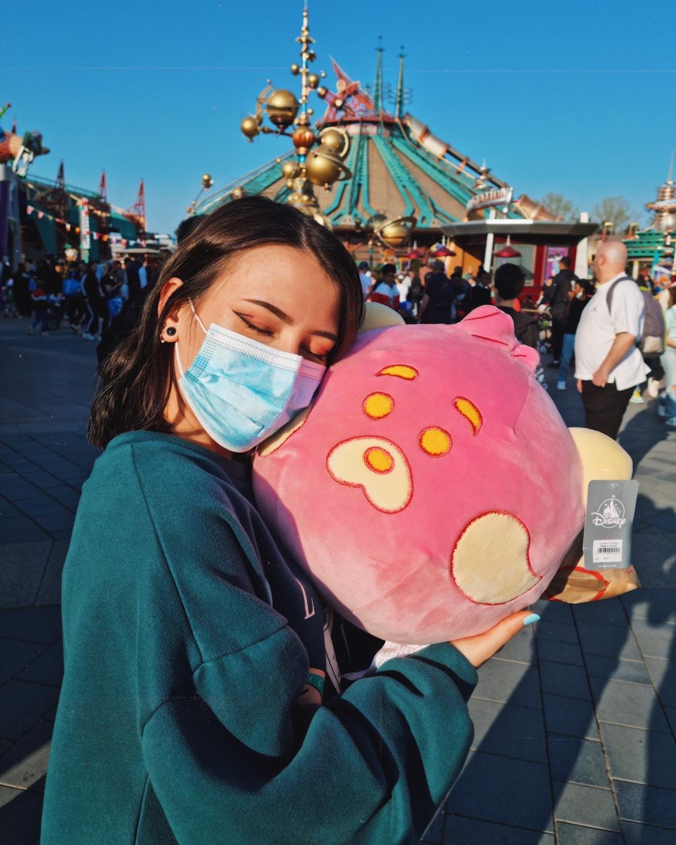 andrearen28's tweet photo. Les goodies de turning red sont arrivés 🥺 https://t.co/kGHULZLxR7
