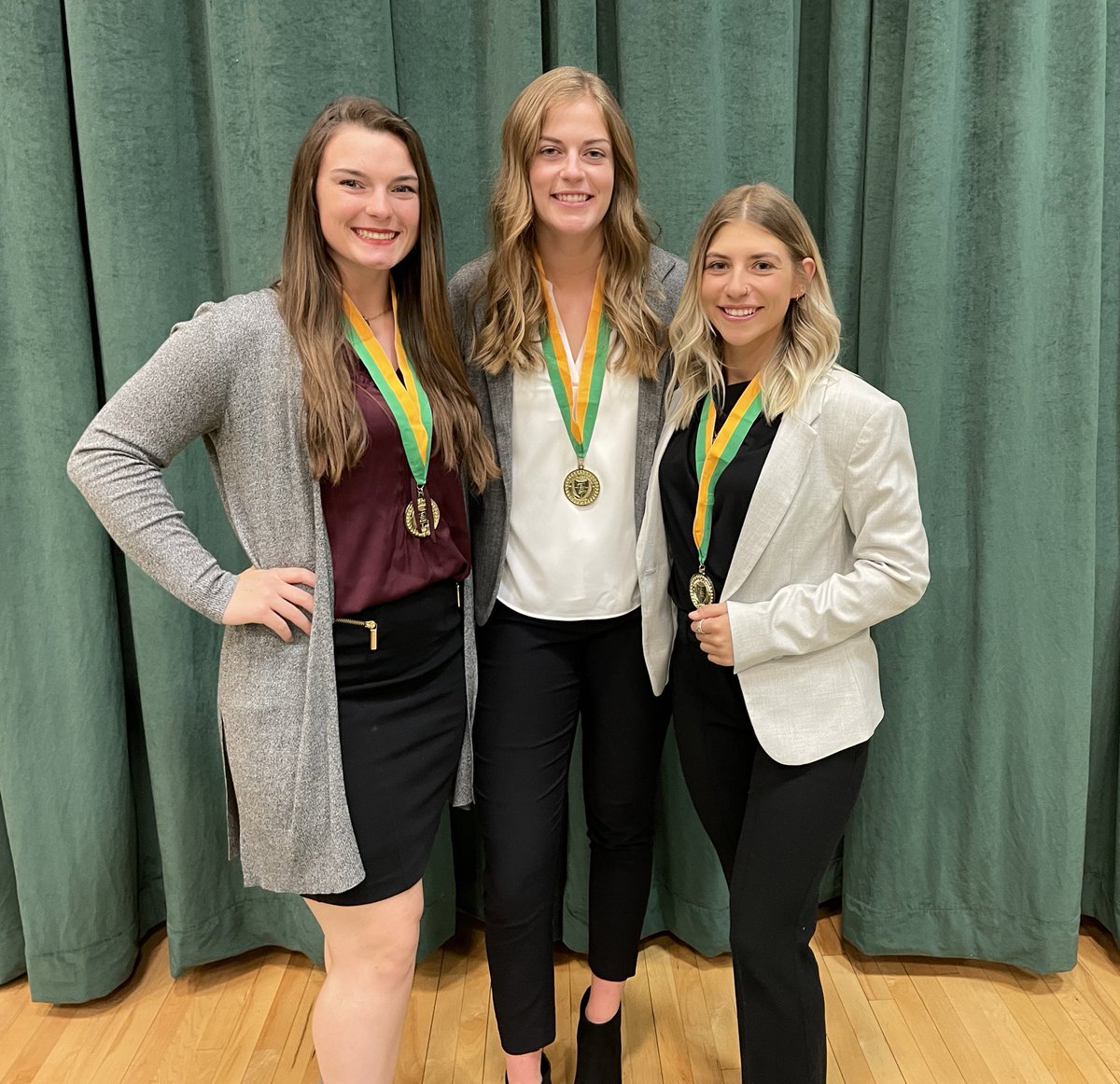 TiffinUSoftball's tweet photo. Proud of our senior student athletes for their hard work on and off the field!! 💚 https://t.co/naNFG0oTgn