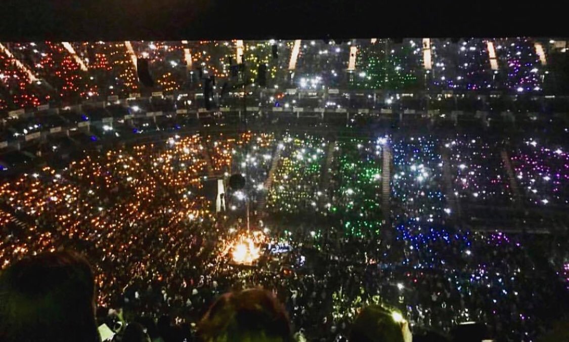 lwtstfreak's tweet photo. pride event? no bro louis tomlinson’s concert. https://t.co/94DJnTgMkv
