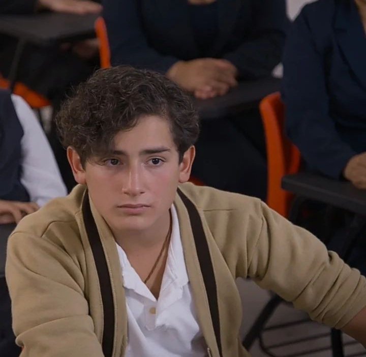 MadalinaMihai7's tweet photo. Aristoteles te extraño tanto 🥰🥰🥰♥️♥️♥️💜💜💜💜🥺🥺🥺
#MMTMF #EmilioOsorio https://t.co/VXwHwSILVy