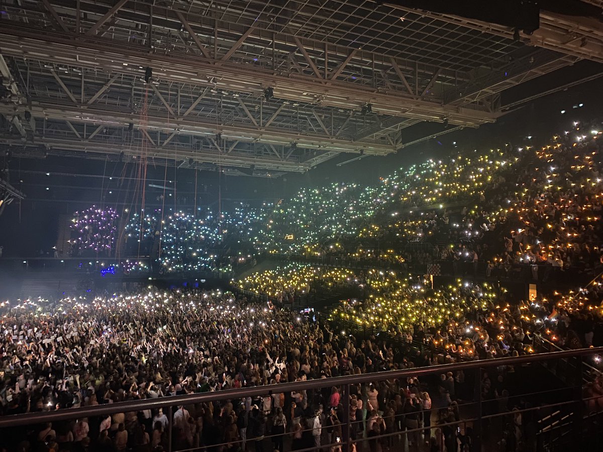 t91loupics's tweet photo. love is only for the brave ♡ https://t.co/HMBF0WLCAU