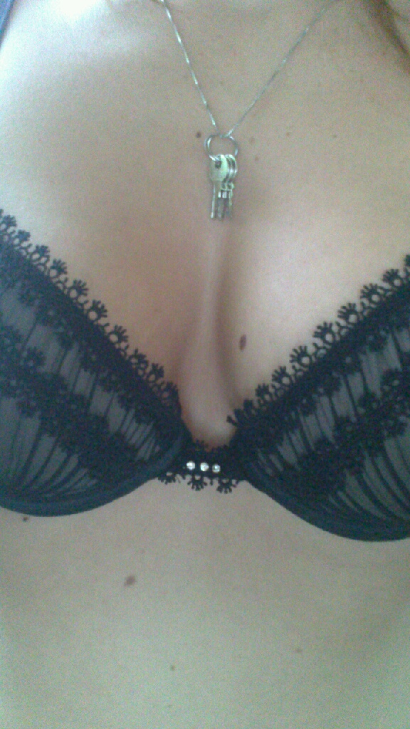 ContactMistress's tweet photo. Your chastity keys are safe with me. #mistress #dominatrix #sissy #betaboy https://t.co/WLDPyOpp7u