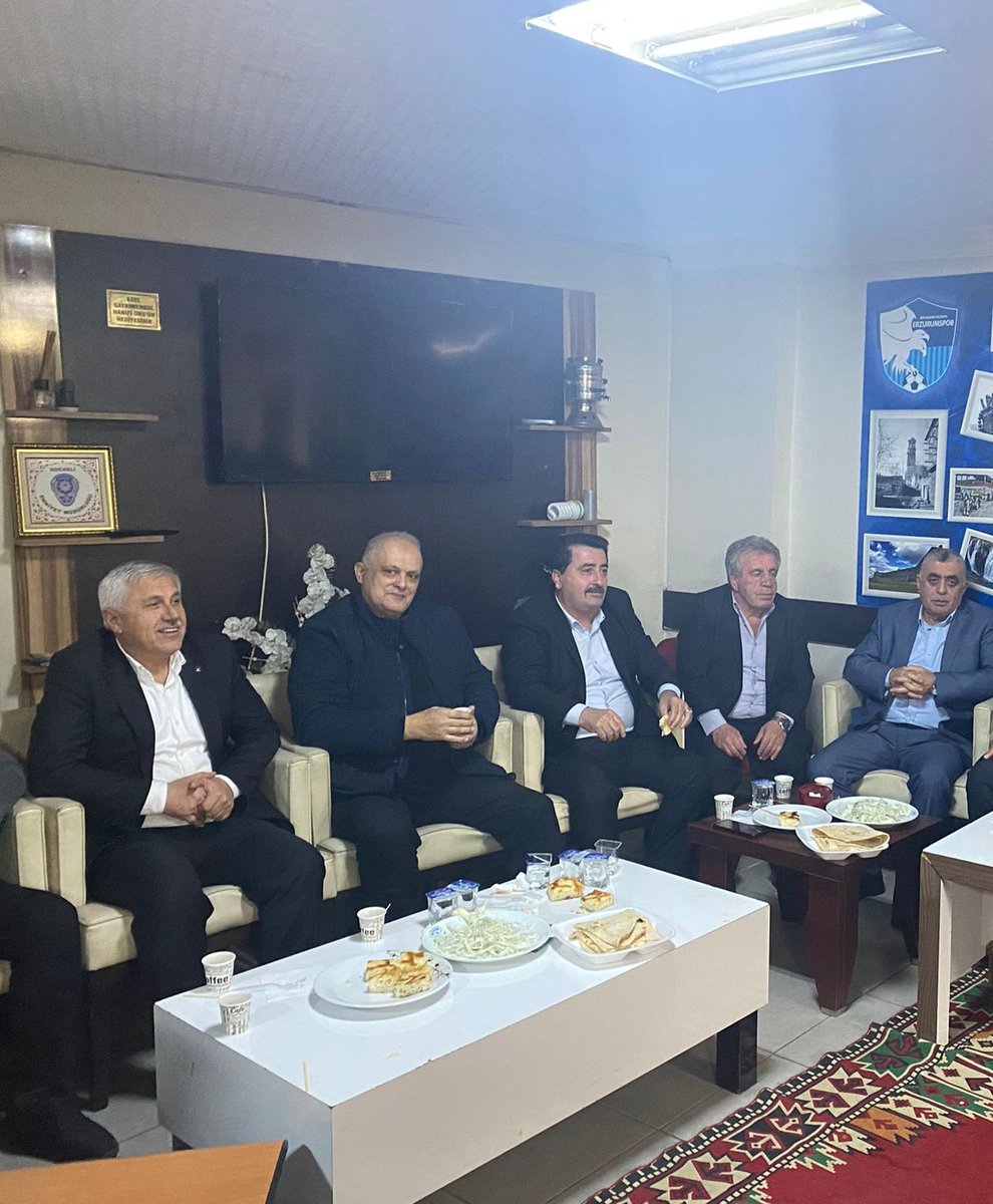 akpartikorfezz's tweet photo. Körfez Erzurumlular Derneği #HERFENE Program Eğlencesine katılım sağladık https://t.co/DGP2917zRi
