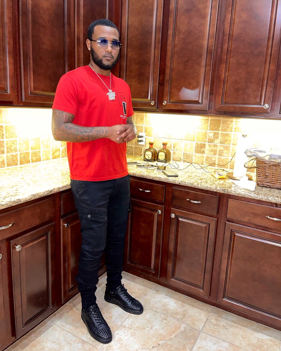 diontee_'s tweet photo. My Days Better And My Pockets Fatter
I Ainโt Worried Bout Ole Boy He A Non-Factorโฆ. #FreeBandzz๐ฆ
https://t.co/Xtw5aiYl3n