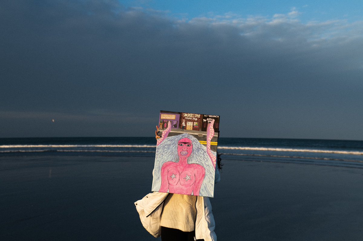 cryptothottie77's tweet image. My most recently finished painting :) 

“Entertainer” acrylic on canvas 💗💅🏼